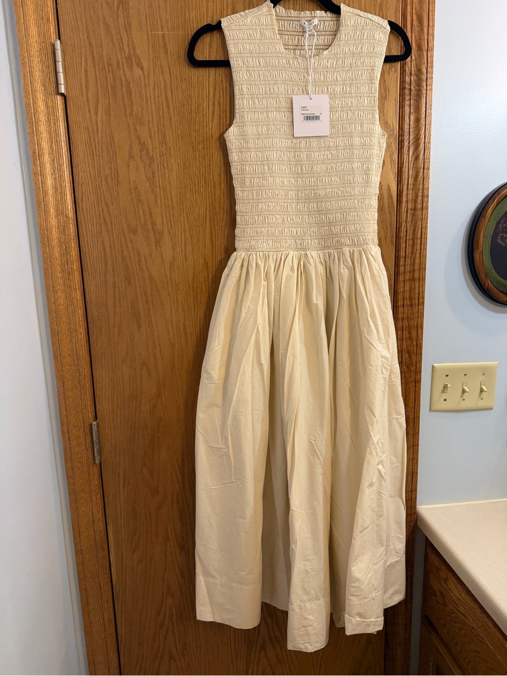 NWT Pistola Gladys Smocked Bodice Dress (XS) oyster shell - Picture 4 of 7
